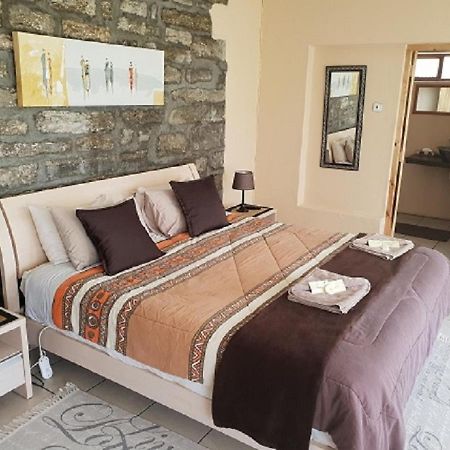 The Whitehouse Inn Sutherland Buitenkant foto