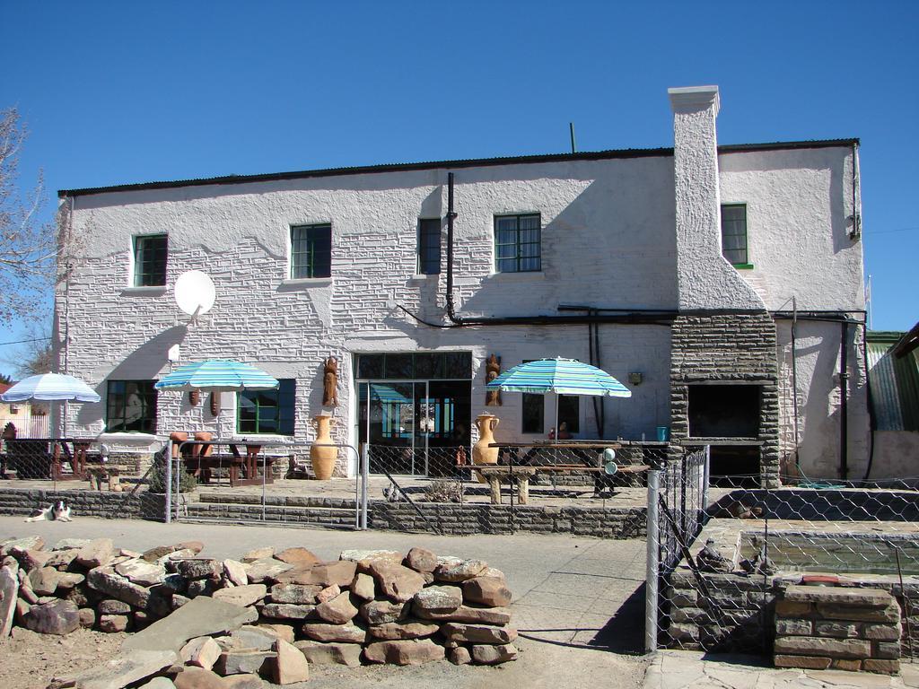 The Whitehouse Inn Sutherland Buitenkant foto